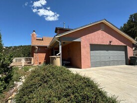 23 Forest Rd in Tijeras, NM - Building Photo
