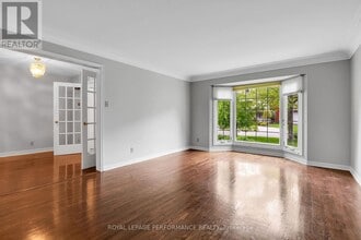 2088 Lamira St in Ottawa, ON - Building Photo - Building Photo