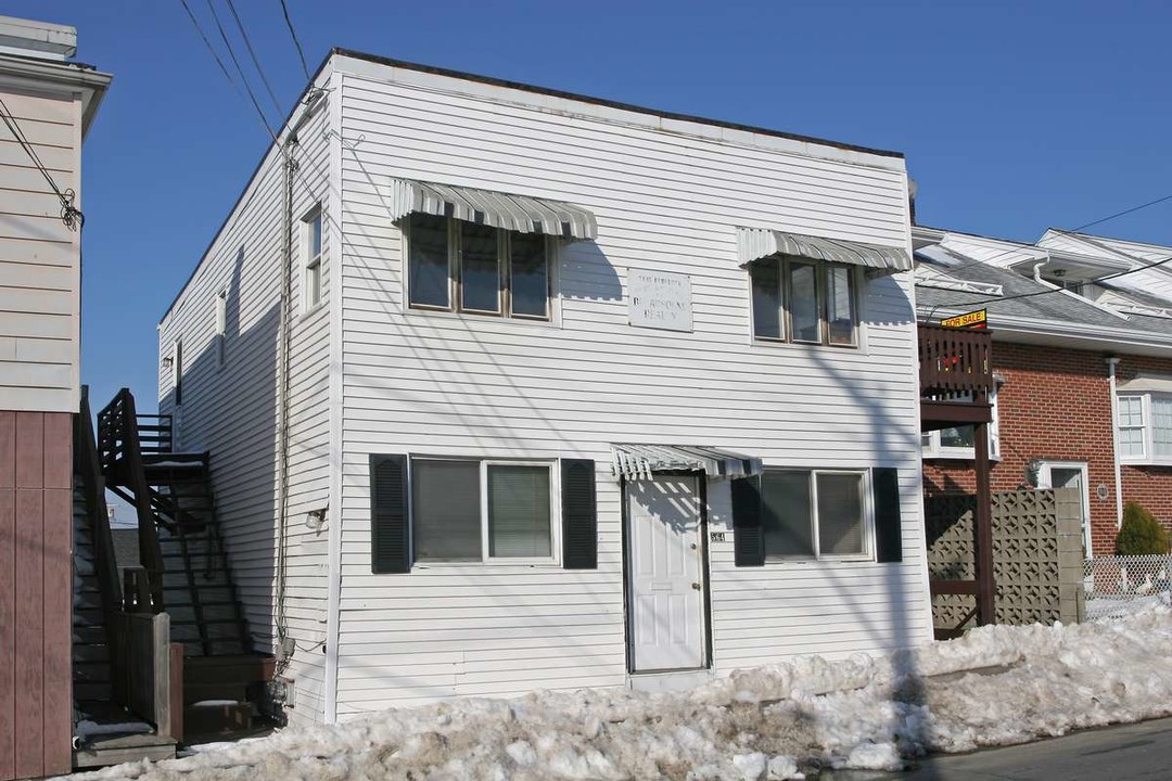 564 Revere St in Revere, MA - Building Photo