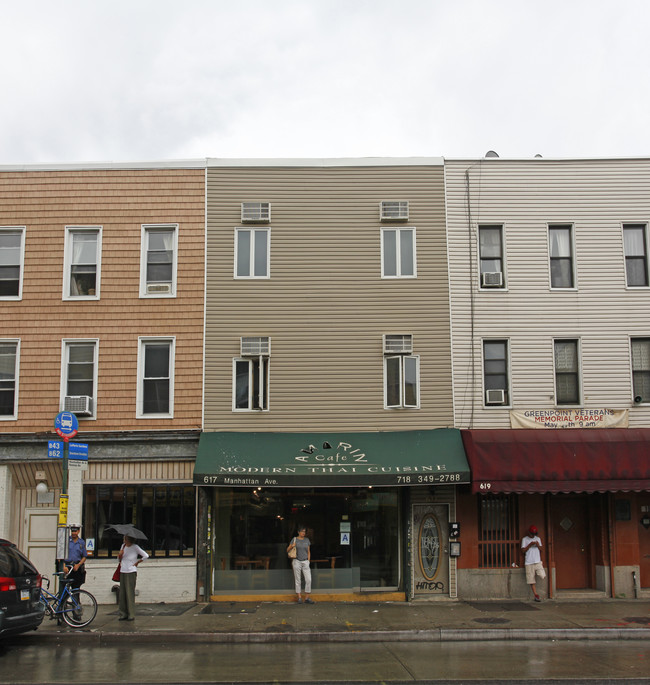 617 Manhattan Ave in Brooklyn, NY - Building Photo - Building Photo