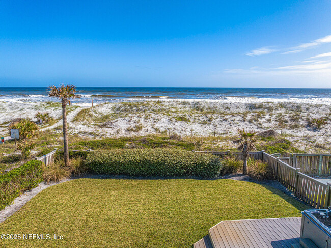 93 Orange St in Neptune Beach, FL - Foto de edificio - Building Photo