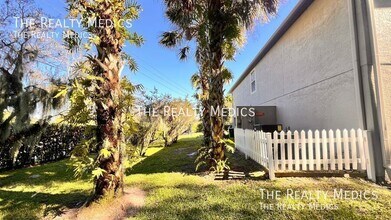 331 Freedom's Ring Dr in Winter Springs, FL - Foto de edificio - Building Photo