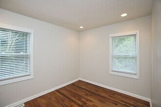 1235 Beechview Dr SE in Atlanta, GA - Building Photo - Building Photo
