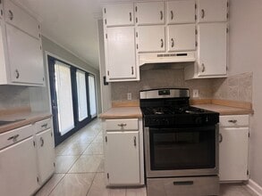 305 Louisiana Ave in Sulphur, LA - Building Photo - Building Photo