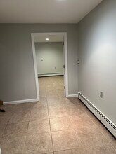 27 Southview Cir in Lake Grove, NY - Building Photo - Building Photo