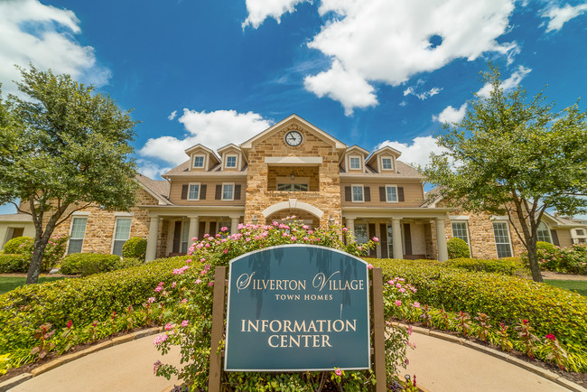 Silverton Village in Ennis, TX - Foto de edificio - Building Photo