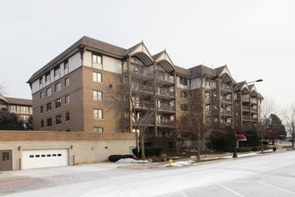 Clocktower Condominiums in Mount Prospect, IL - Building Photo - Building Photo