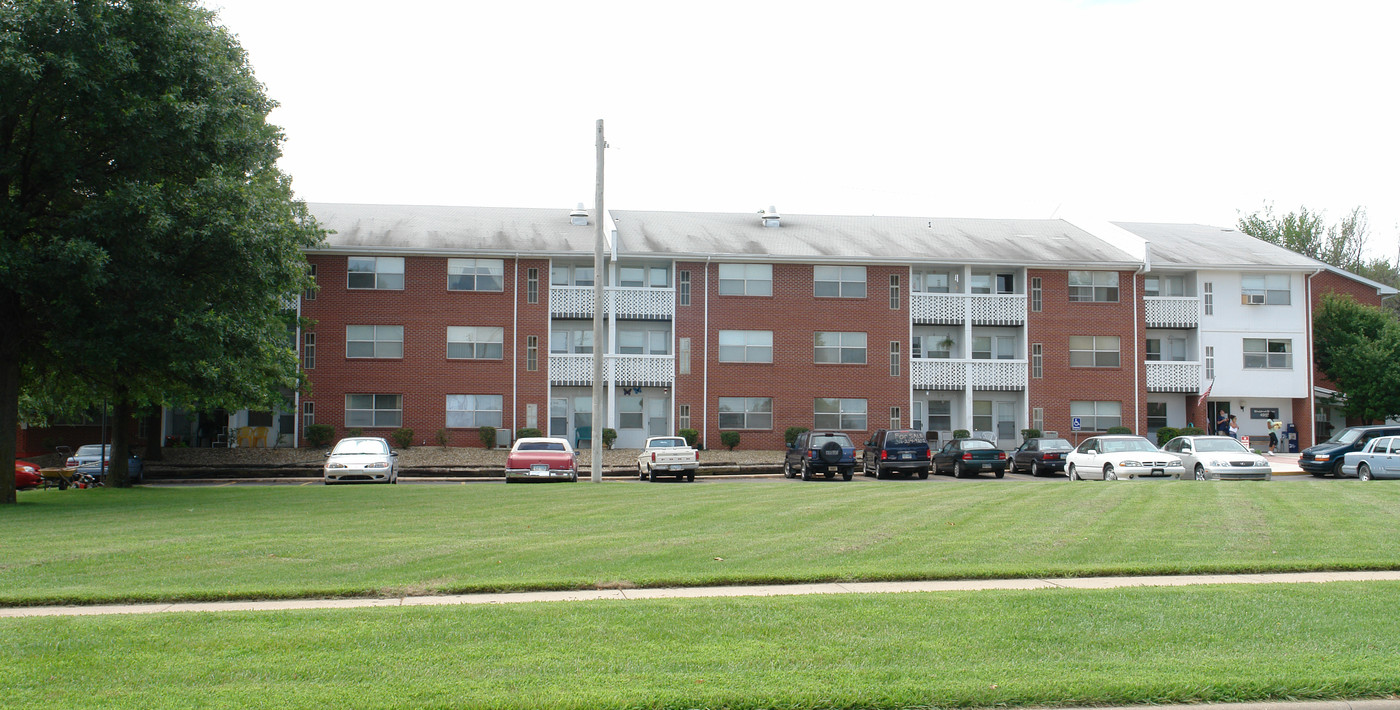 Shadybrook Senior Apartments in Wichita, KS - Building Photo