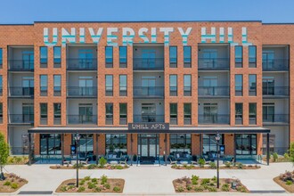 University Hill Apartments in Durham, NC - Foto de edificio - Building Photo