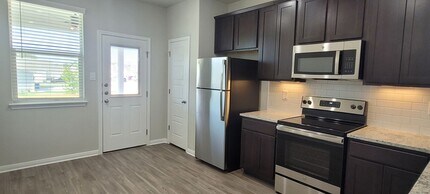 321 Caleb Ct in Schertz, TX - Building Photo - Building Photo