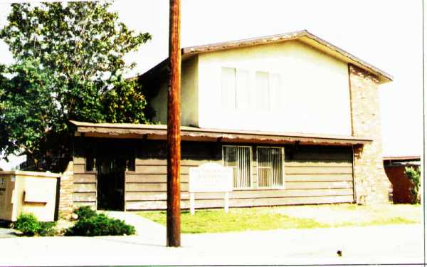 The Briarwood Apartments I in San Bernardino, CA - Foto de edificio - Building Photo