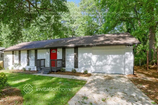 property at 1136 Woodleigh Rd SW