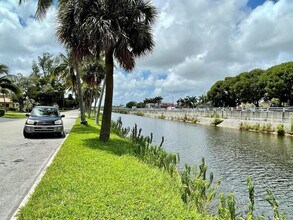 230 SW 1st St in Pompano Beach, FL - Building Photo - Building Photo
