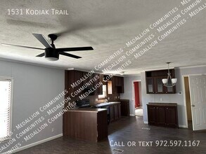 1531 Kodiak Trail in Red Oak, TX - Building Photo - Building Photo