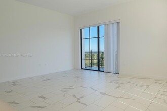 101 E Camino Real, Unit PH3D5 in Boca Raton, FL - Building Photo - Building Photo