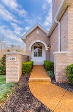 1991 Chesterfield Ridge Cir in Chesterfield, MO - Building Photo - Building Photo