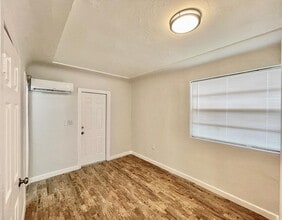 4802 NW 18th Ave in Miami, FL - Building Photo - Building Photo