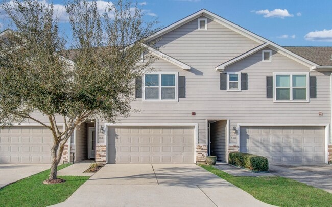 property at 15818 Whiteglade Ln