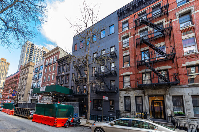 228 East 84th Street in New York, NY - Building Photo - Building Photo