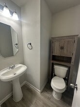 2146 10th St in Hempstead, TX - Building Photo - Building Photo