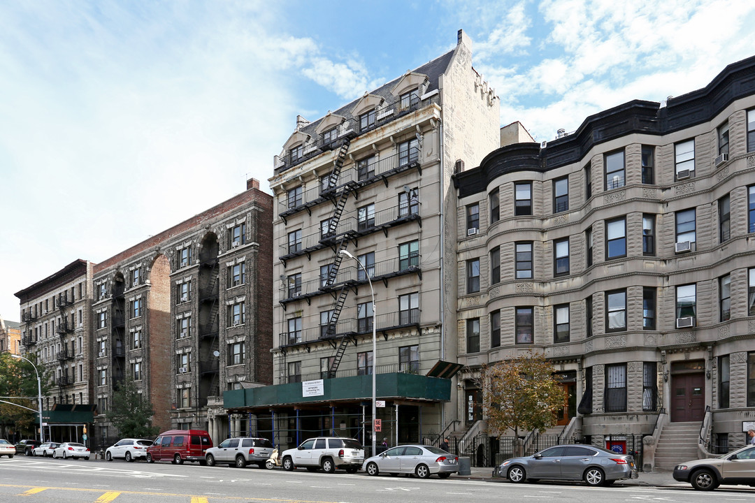 770 Saint Nicholas Ave in New York, NY - Foto de edificio