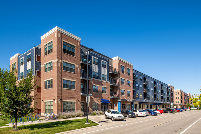 Carbon at Union Corners in Madison, WI - Foto de edificio - Building Photo