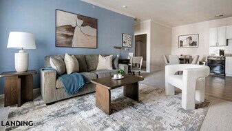 9015 Kings Grant Dr in Charlotte, NC - Building Photo