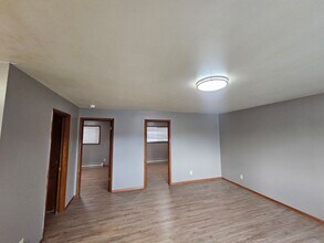 839 Cedar St in Cheney, WA - Foto de edificio - Building Photo