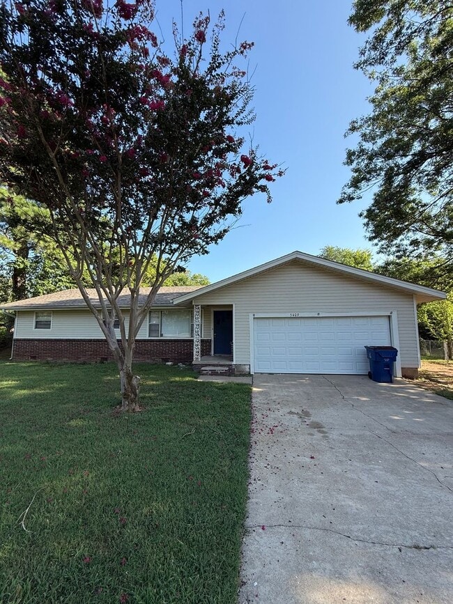 property at 5409 S Y St