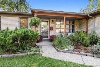 14311 Fairway St in Livonia, MI - Building Photo - Building Photo