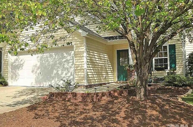 property at 5009 Gaithers Pointe Dr