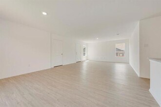 9812 Platteview Rd in Fort Worth, TX - Building Photo - Building Photo