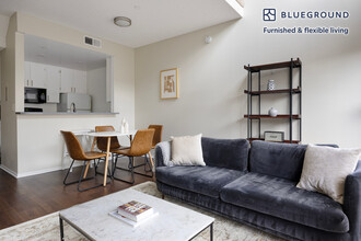 747 Gayley Ave, Unit FL4-ID1188 in Los Angeles, CA - Building Photo - Building Photo