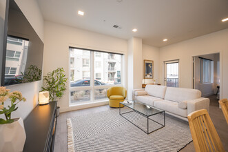 1898 S Bannock St, Unit 106 in Denver, CO - Building Photo - Building Photo