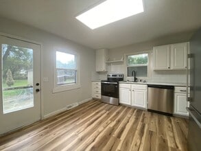 2832 Dorothy Layne in Springfield, OH - Building Photo - Building Photo