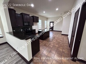 21722 Seminole Oaks in San Antonio, TX - Building Photo - Building Photo