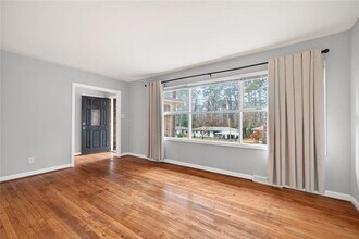 3178 Pinehill Dr in Decatur, GA - Building Photo - Building Photo