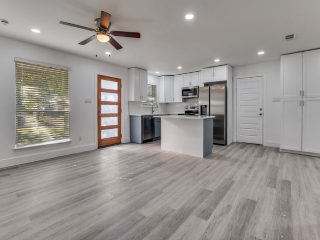 715 Botany Bay Dr in Dallas, TX - Building Photo - Building Photo