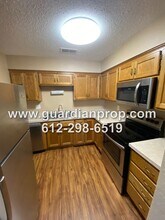 6014 9th St N in Oakdale, MN - Building Photo - Building Photo