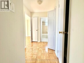 55 Isabella St in Toronto, ON - Building Photo - Building Photo