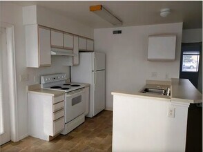 3020 Lerwick Dr in Rawlins, WY - Building Photo - Building Photo