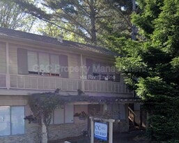 857 Pacific St in Monterey, CA - Building Photo