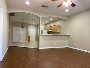 300-306 E Main St in Lancaster, TX - Building Photo - Building Photo