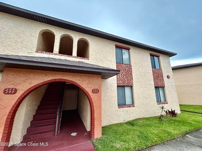 176 San Juan Cir in Melbourne, FL - Building Photo - Building Photo