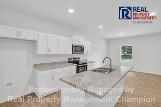 460 Maides Ave in Wilmington, NC - Building Photo - Building Photo