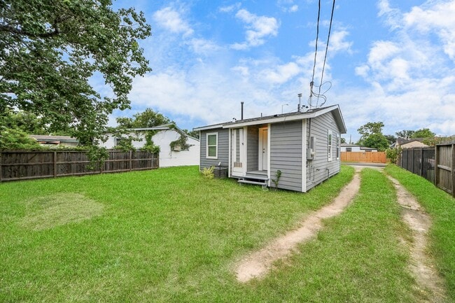 property at 233 N Carolina St