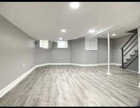 2321 N Sacramento Ave in Chicago, IL - Building Photo - Building Photo