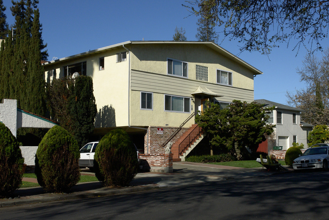 12 Clinton St in Redwood City, CA - Foto de edificio