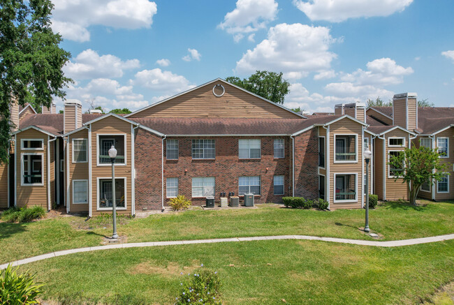 Regency Gardens Condominium in Orlando, FL - Foto de edificio - Building Photo