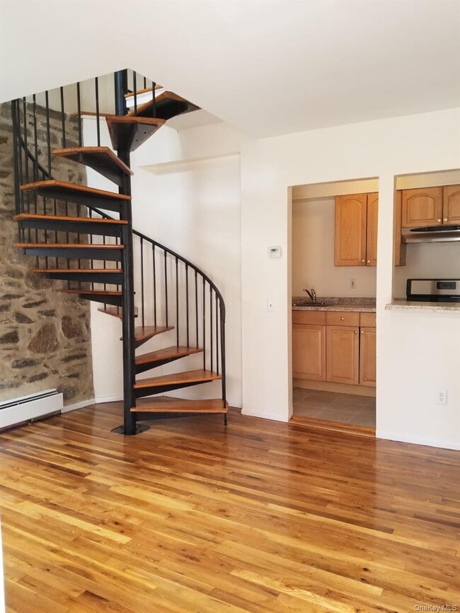 645 Locust St in Mount Vernon, NY - Building Photo - Building Photo